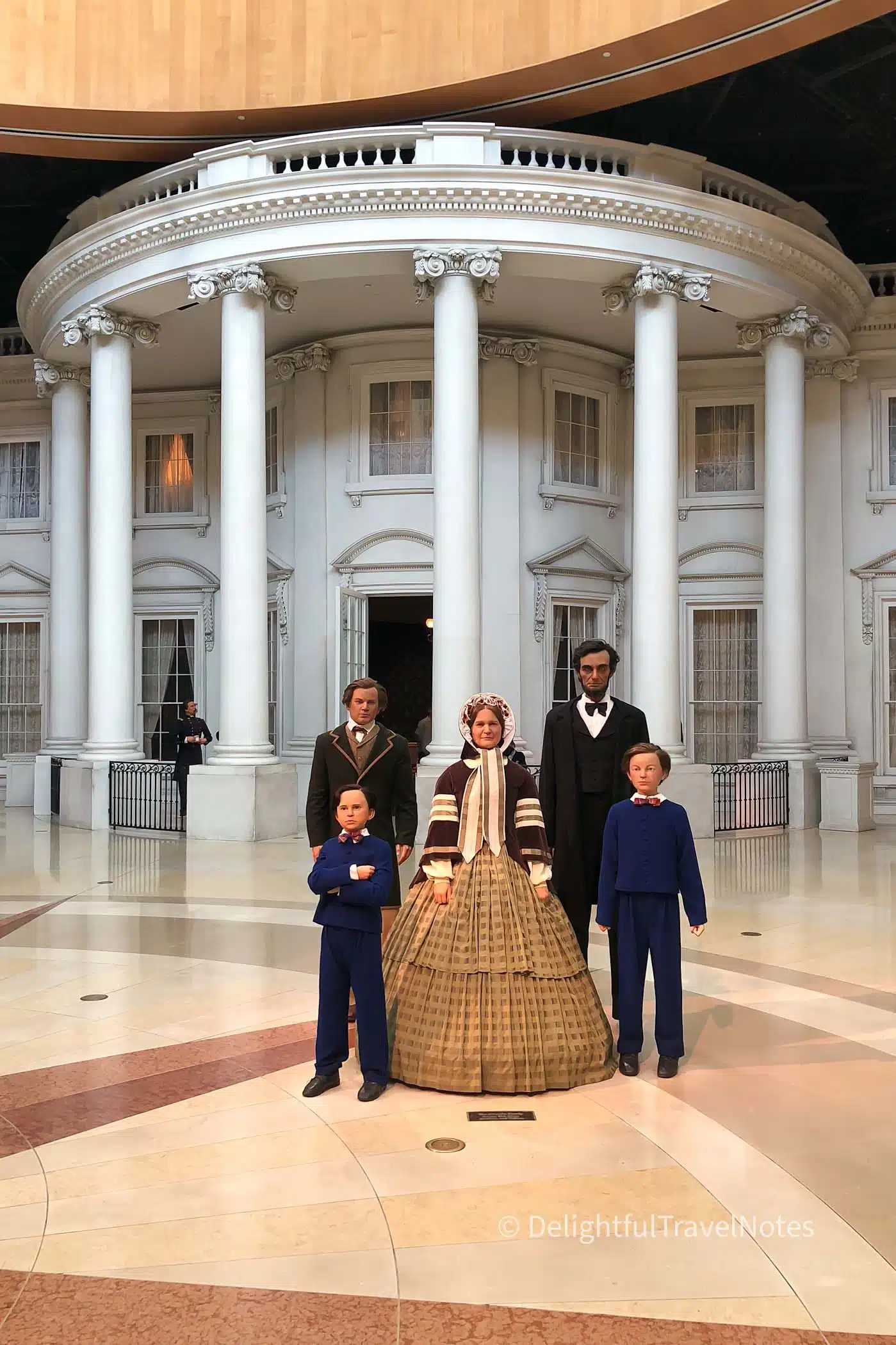 scene of Lincoln's family in front of the White House in Abraham Lincoln Presidential Library & Museum in Springfield Illinois