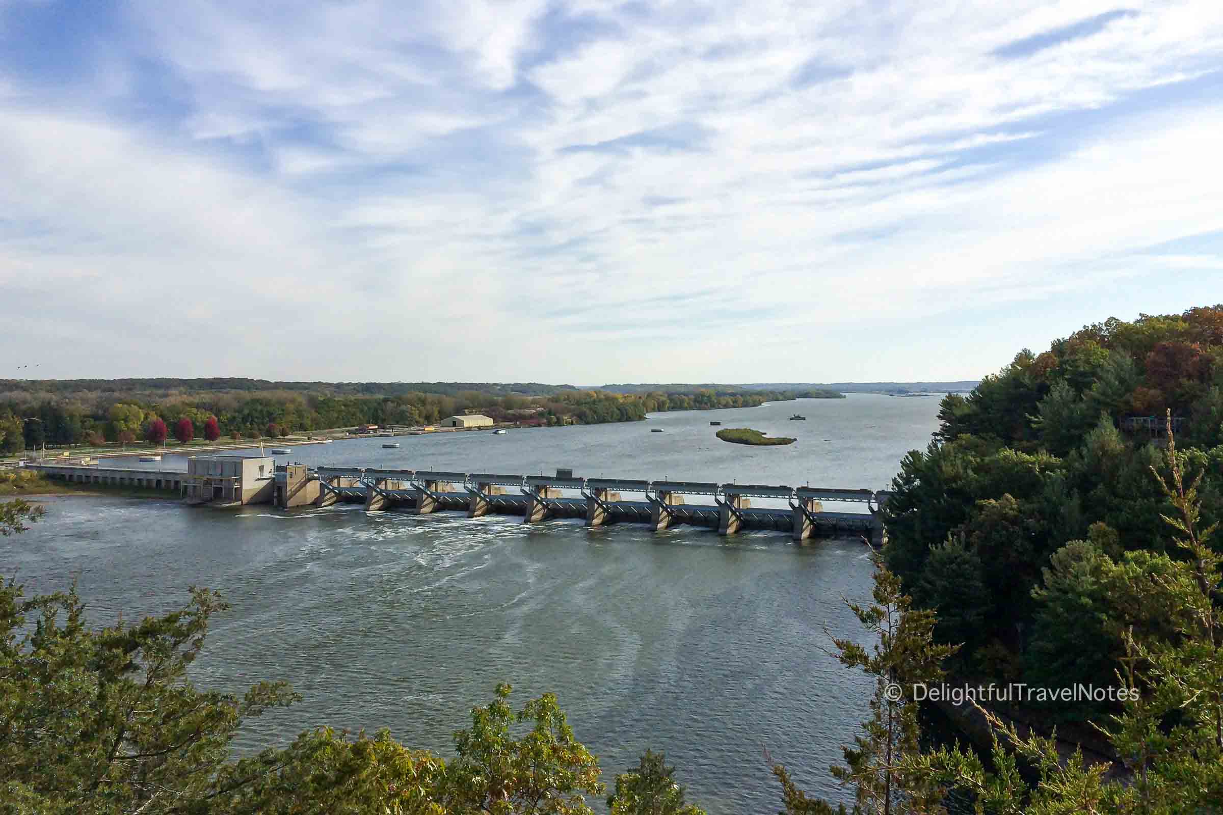 view of Starved Rock State Park Lock and Dam in Illinois.