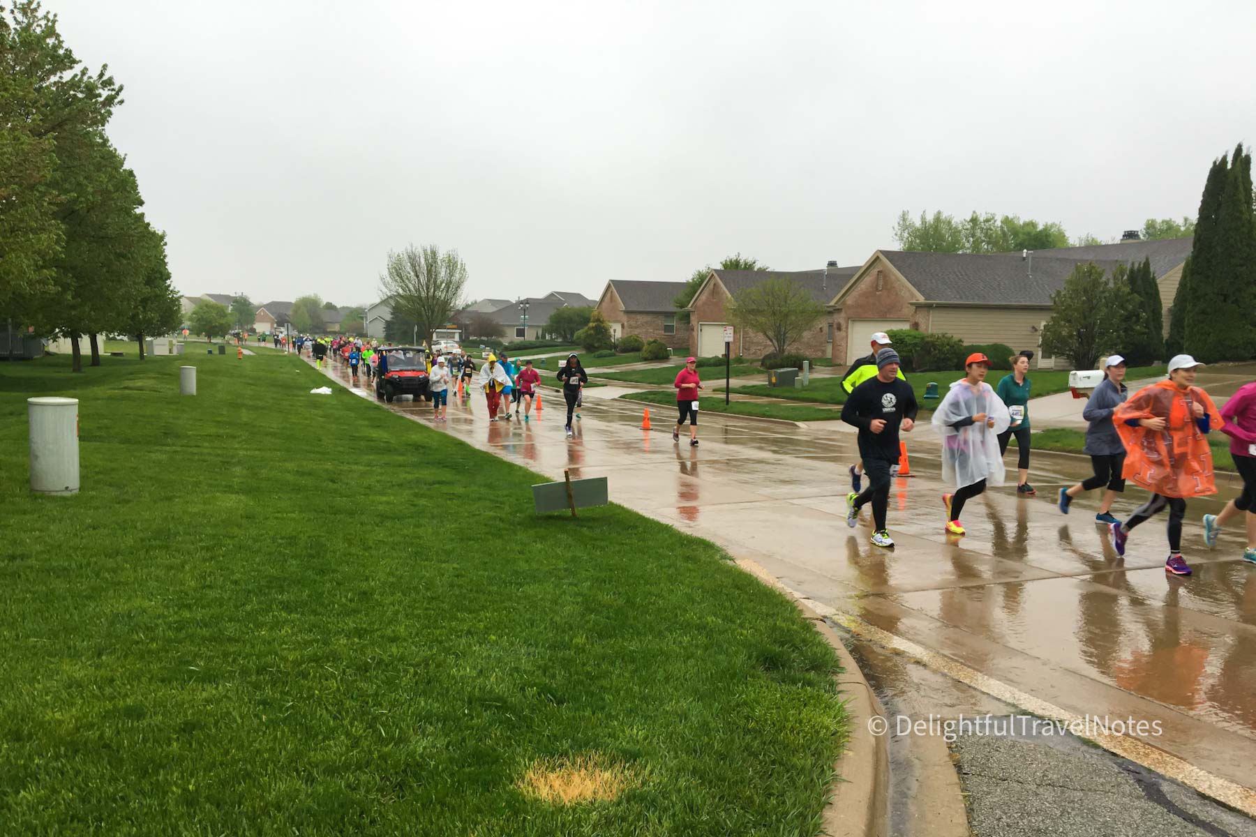 Illinois Marathon runners on an Urbana street.