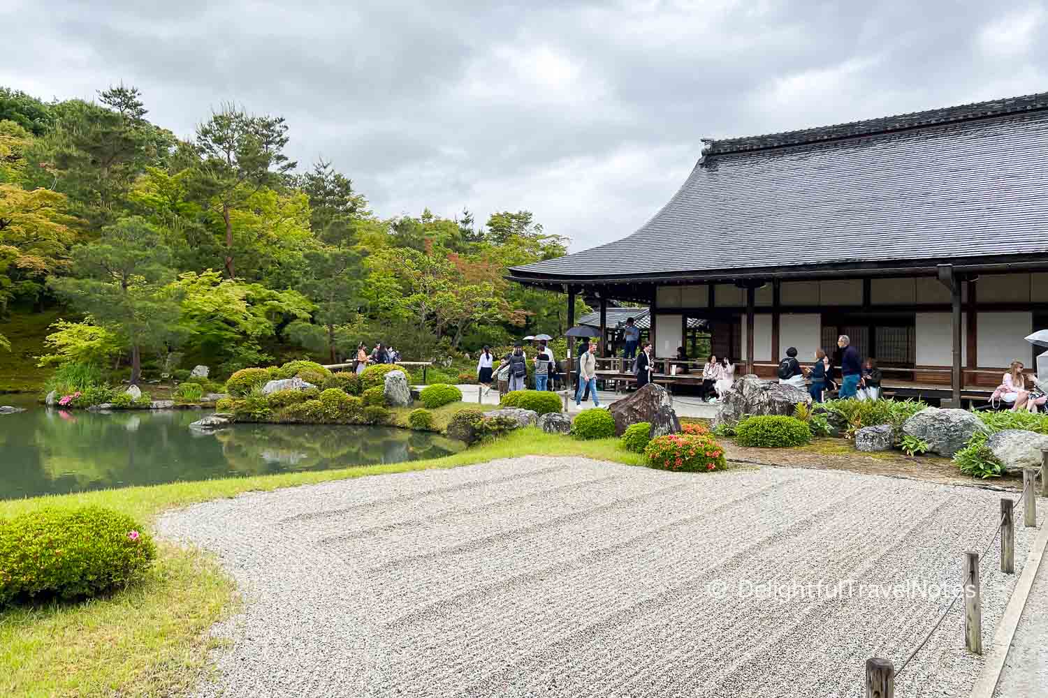 busy temple grounds at Tenryu-ji in Arashiyama, Kyoto.