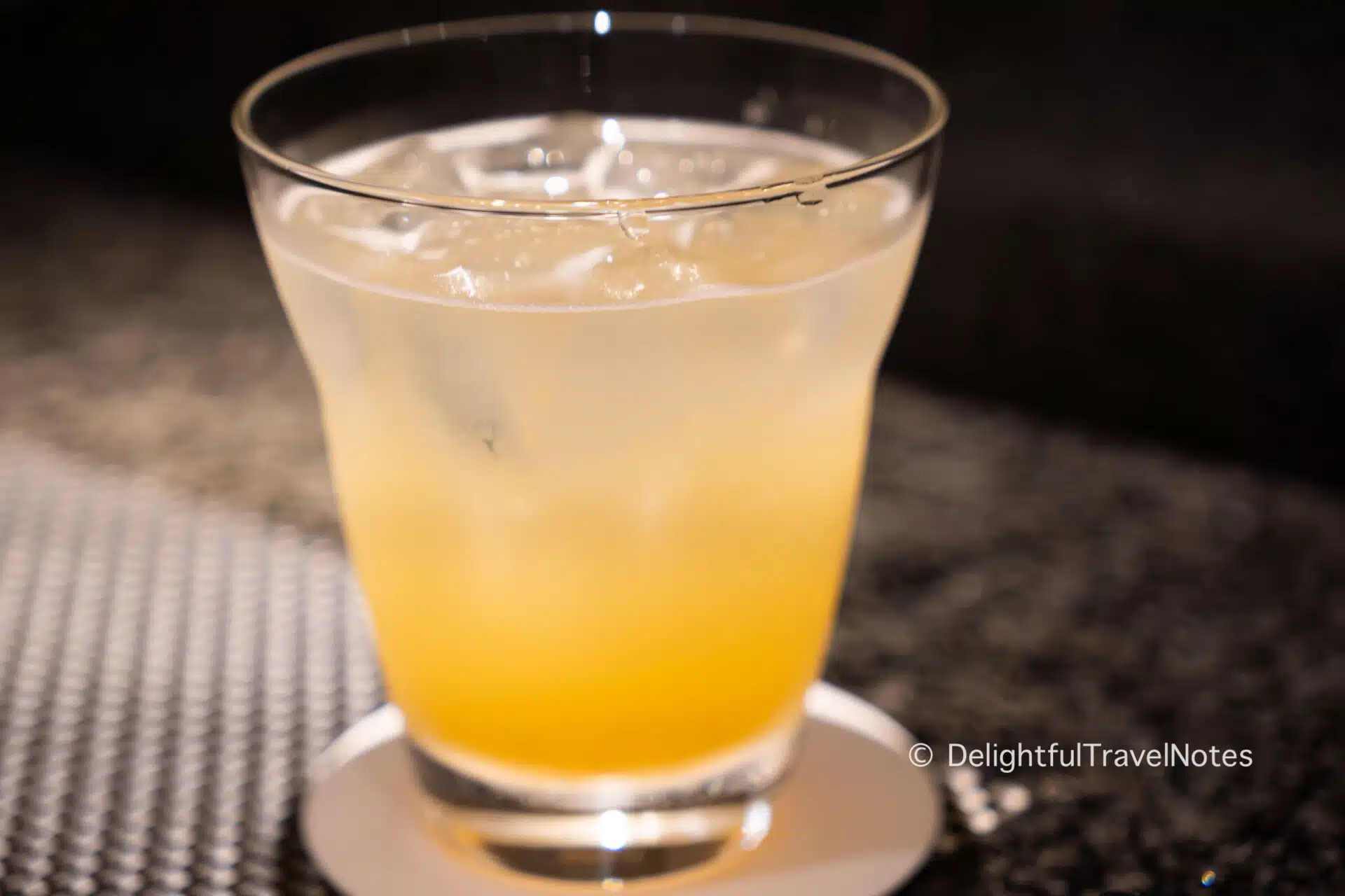 a glass of umeshu with soda.