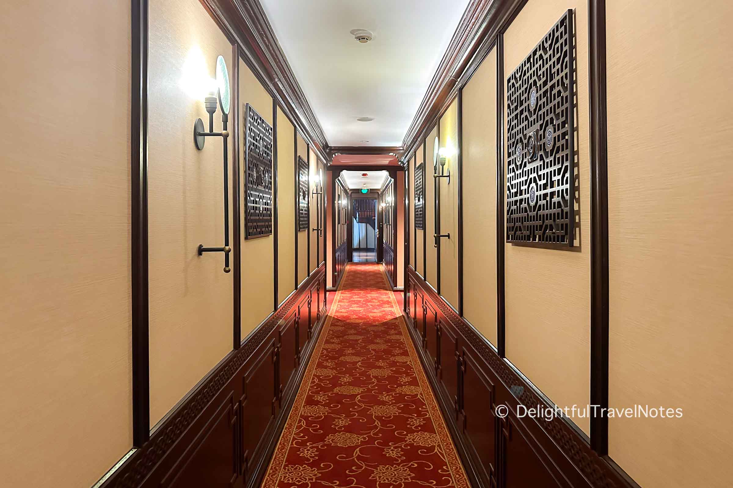 Bedroom corridor on Ginger Lan Ha Bay Cruise.