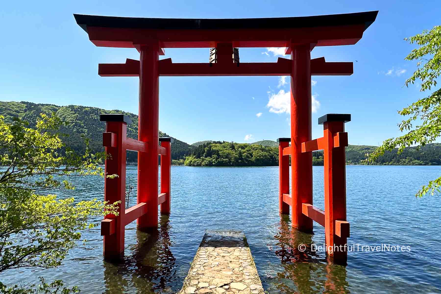 the large torii gate over the lake at Hakone Shrine.