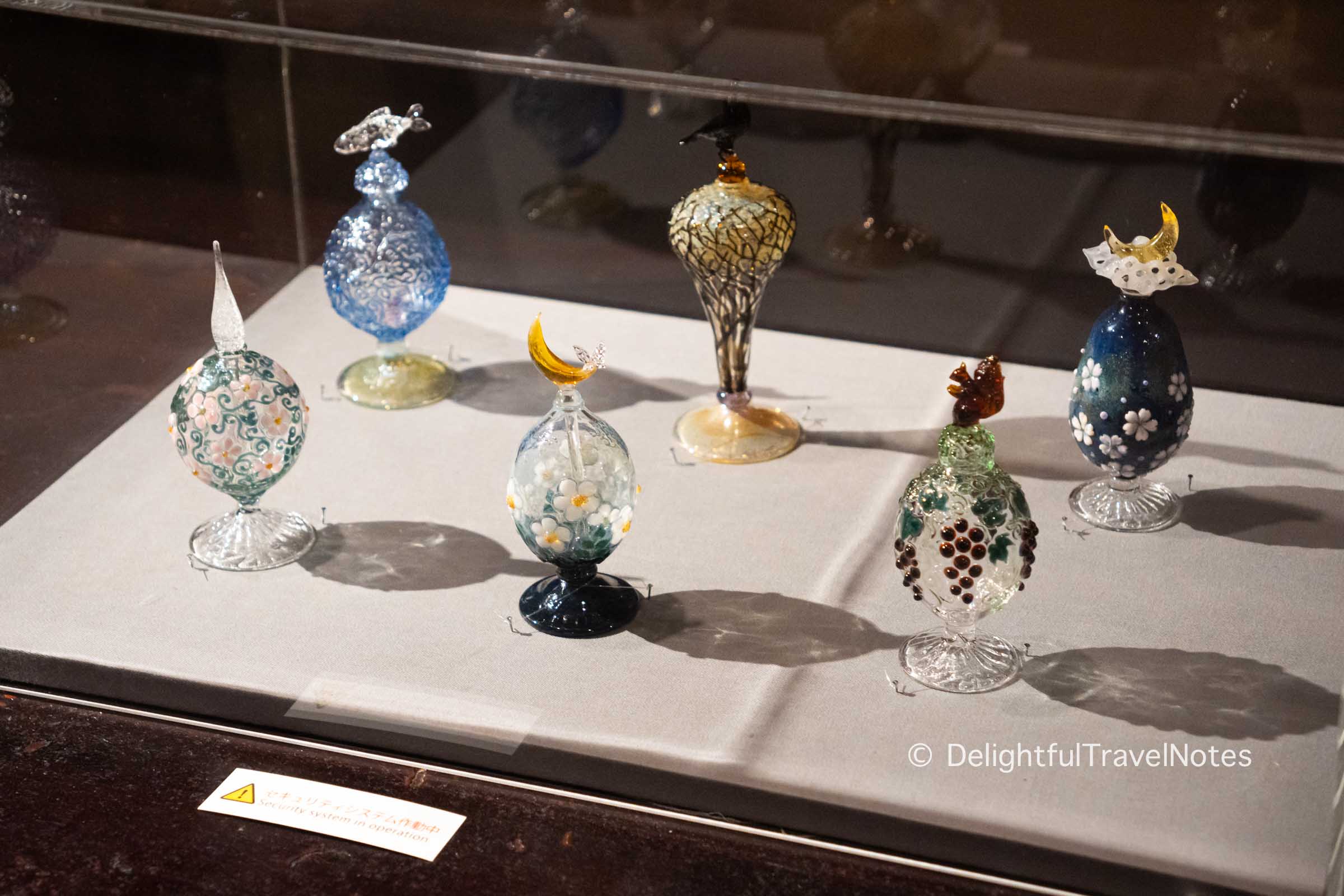 glass objects displayed at Hyakudan Kaidan.