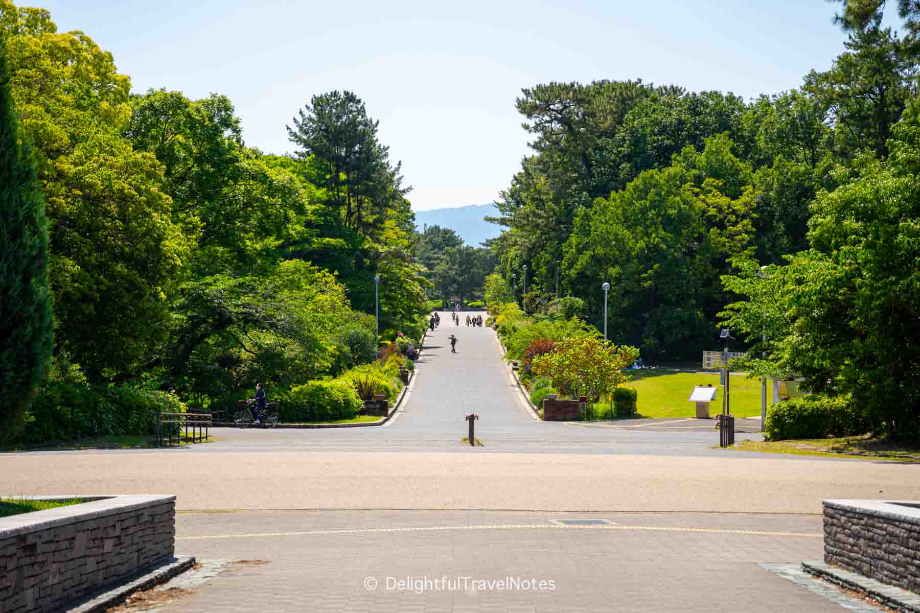 view inside Hattori Ryokuchi Park.