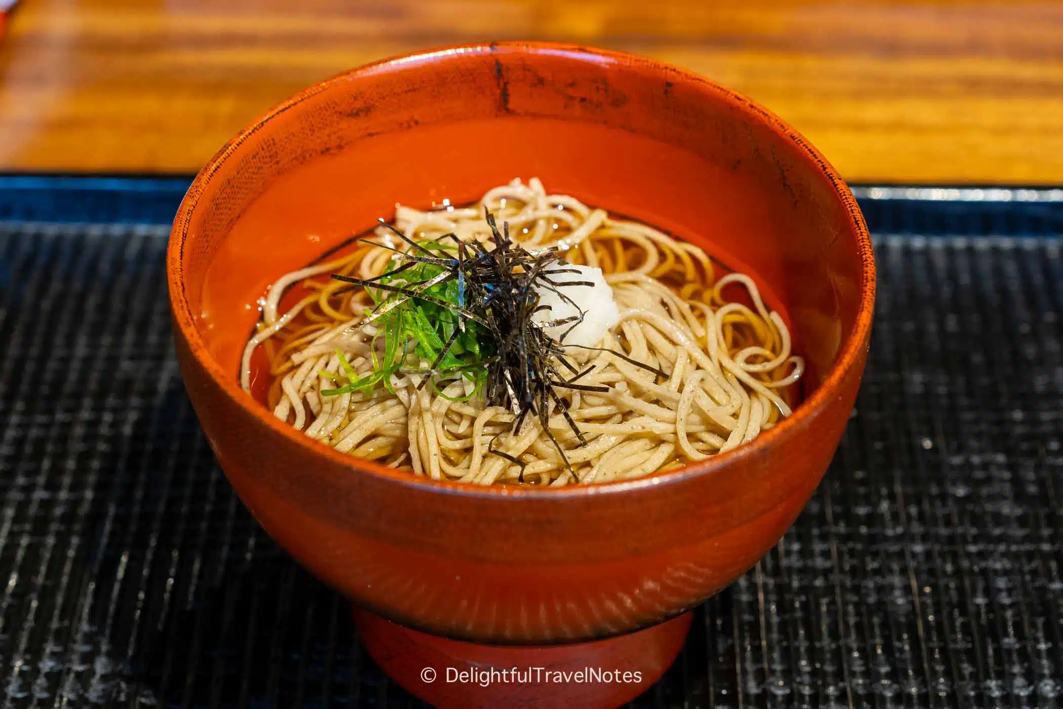 a bowl of cold soba served at Kyoumi Kai in Kanazawa.