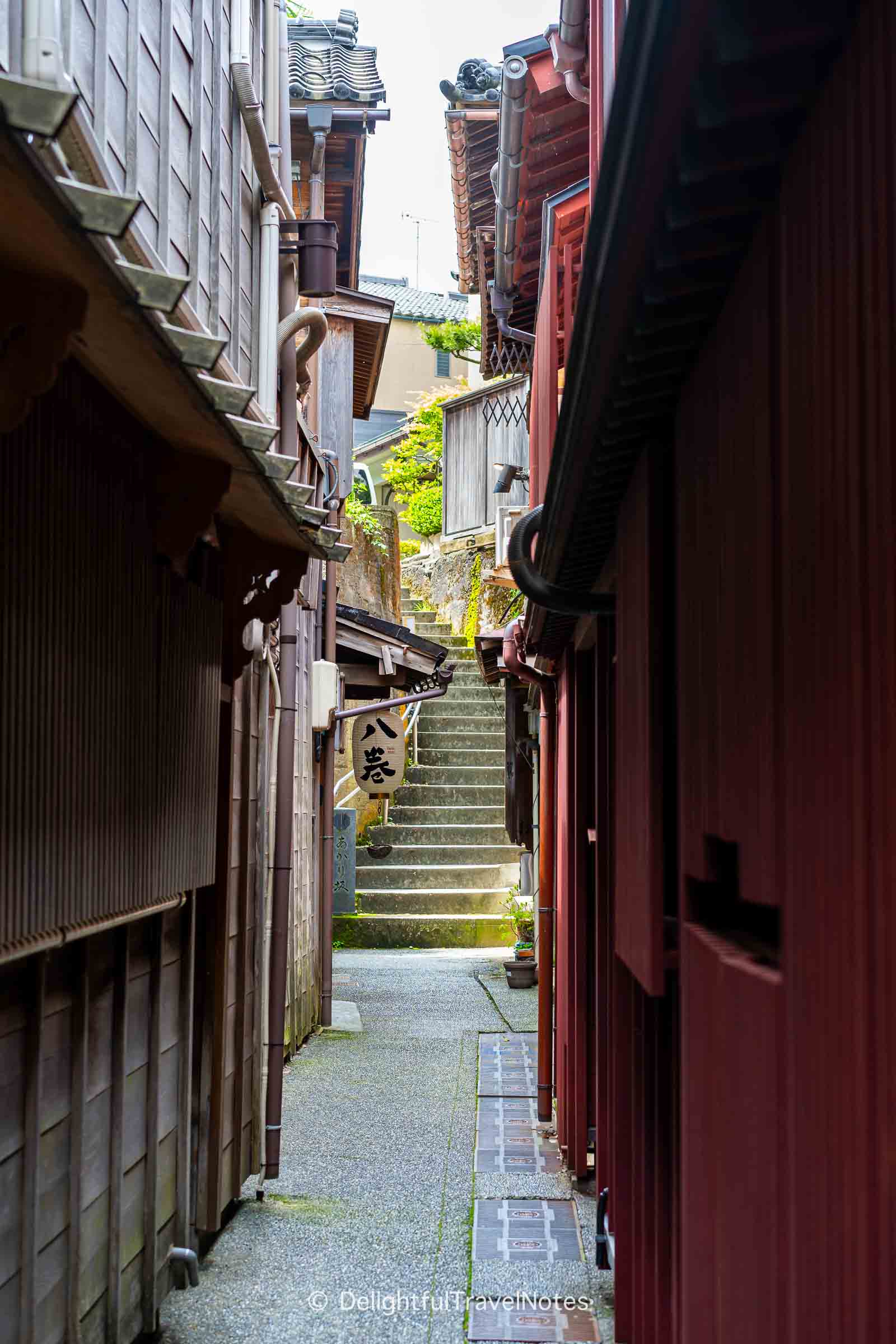 Narrow alleyway in Kazuemachi District in Kanazawa.