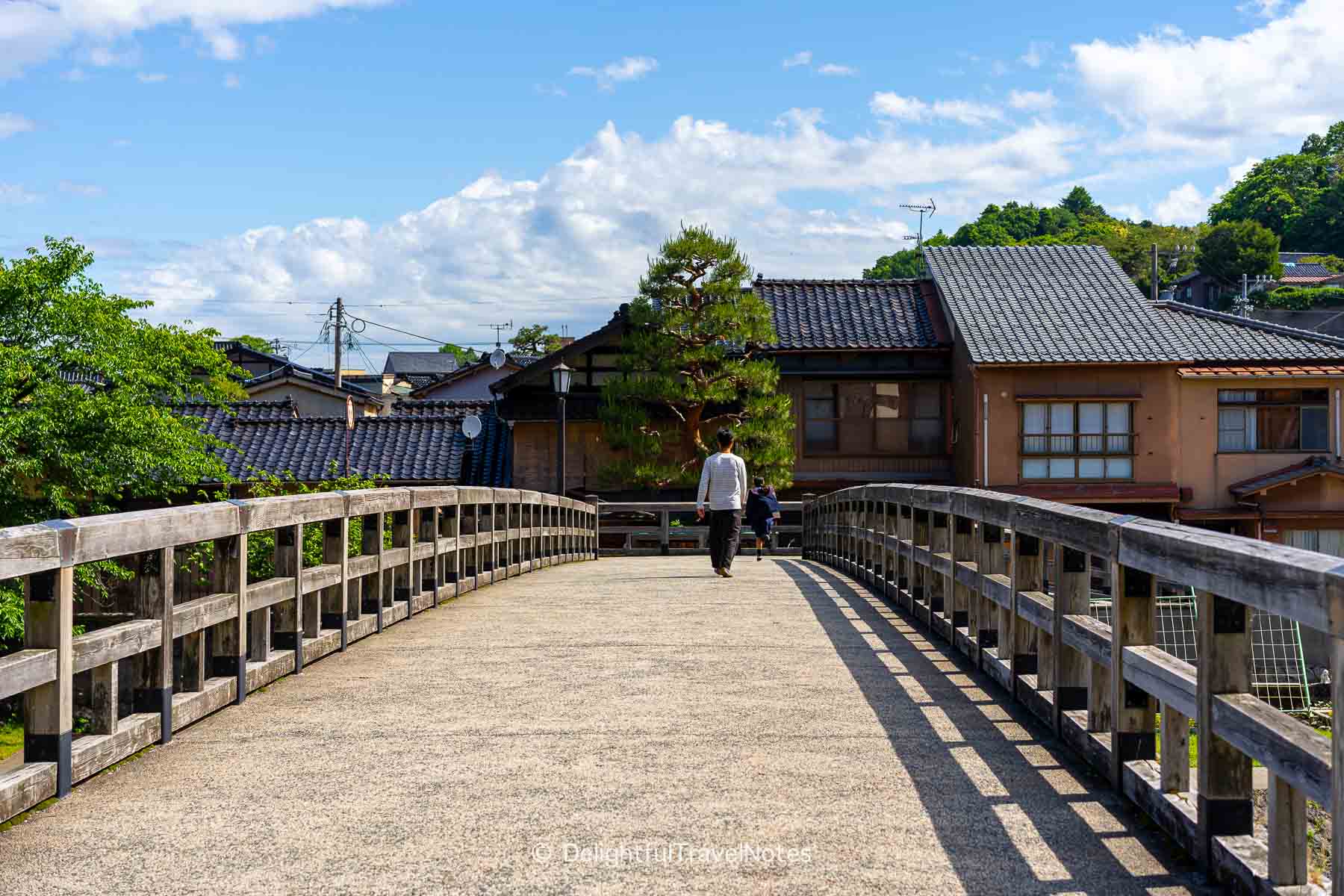 Ume Bridge leading to Higashi Chaya District in Kanazawa.